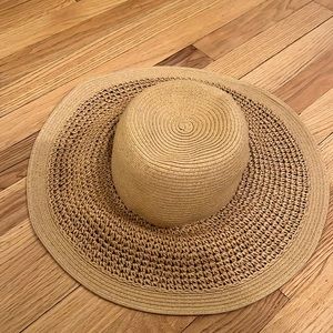 Wide brimmed straw hat